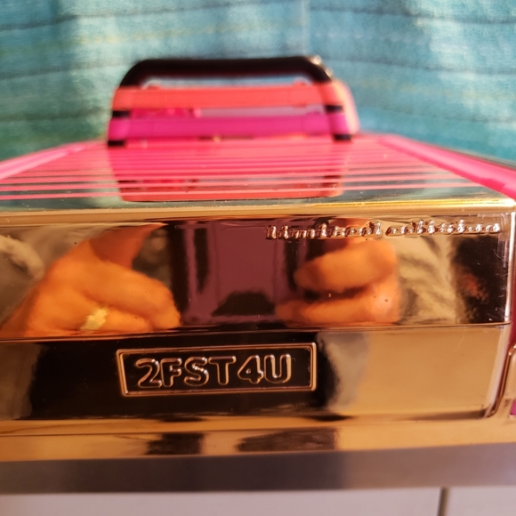 Limited Edition LOL Surprise pink and gold car - Picture 8 of 10